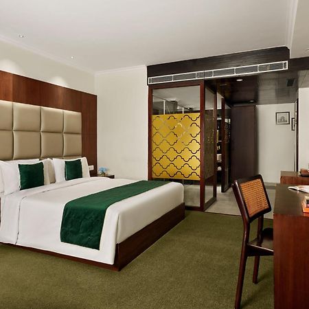 Deventure Sarovar Portico Patel Nagar Új-Delhi Kültér fotó