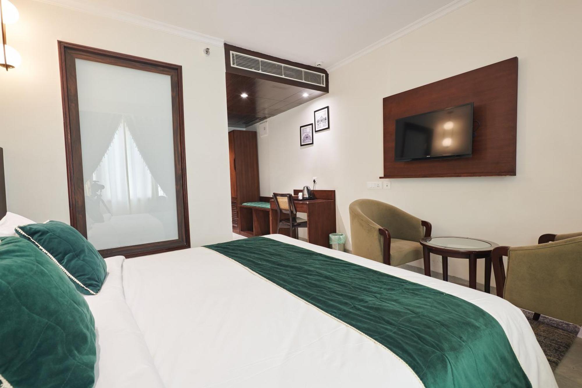 Deventure Sarovar Portico Patel Nagar Új-Delhi Kültér fotó