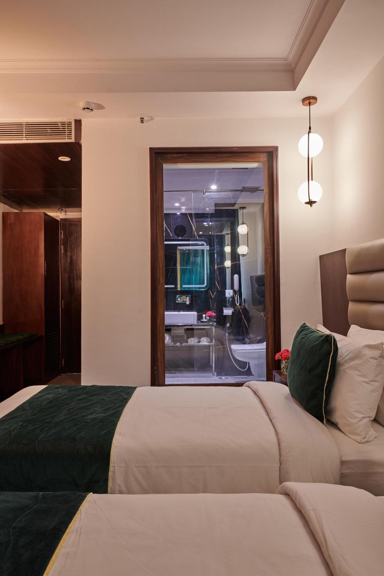 Deventure Sarovar Portico Patel Nagar Új-Delhi Kültér fotó