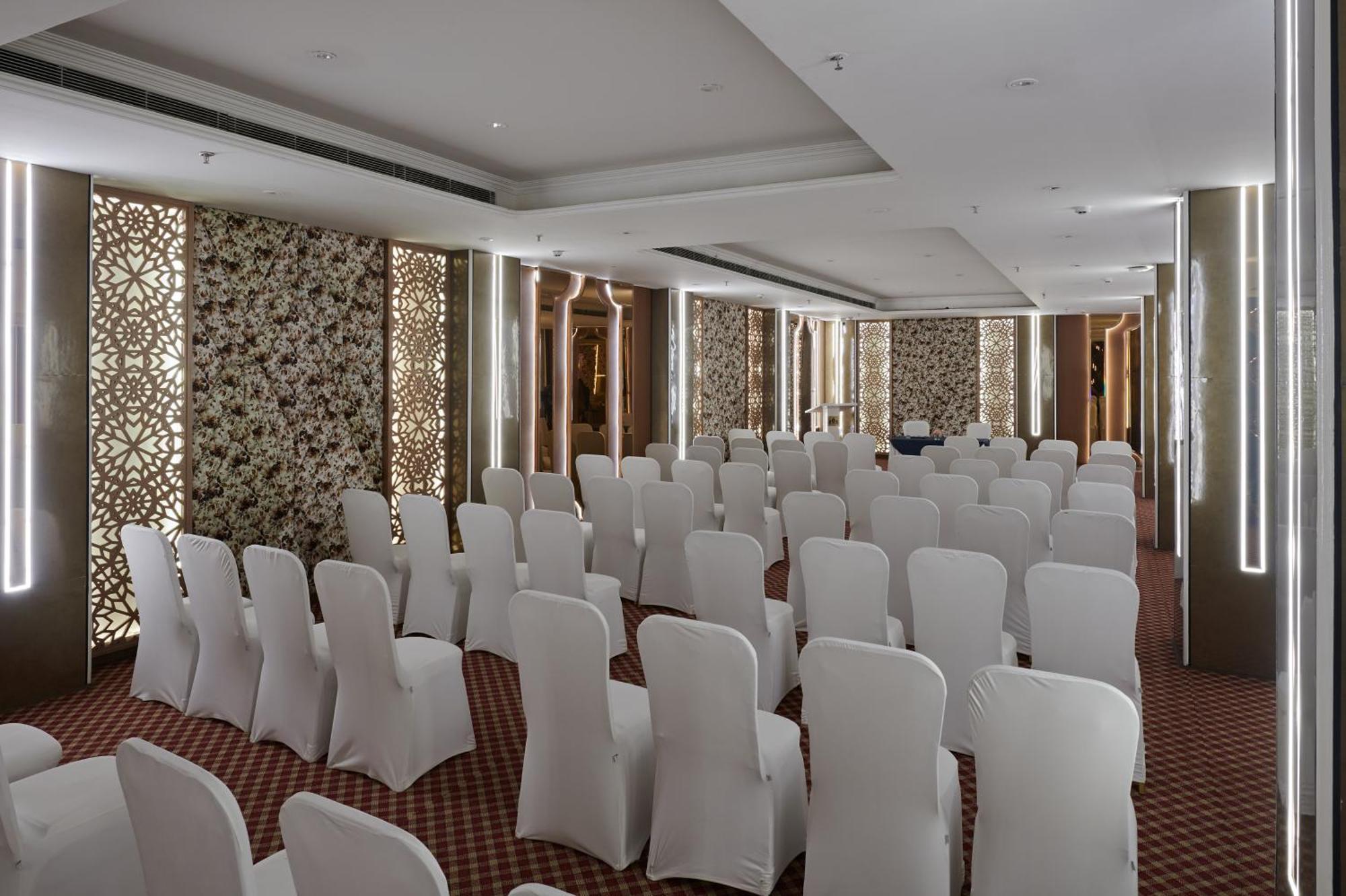 Deventure Sarovar Portico Patel Nagar Új-Delhi Kültér fotó